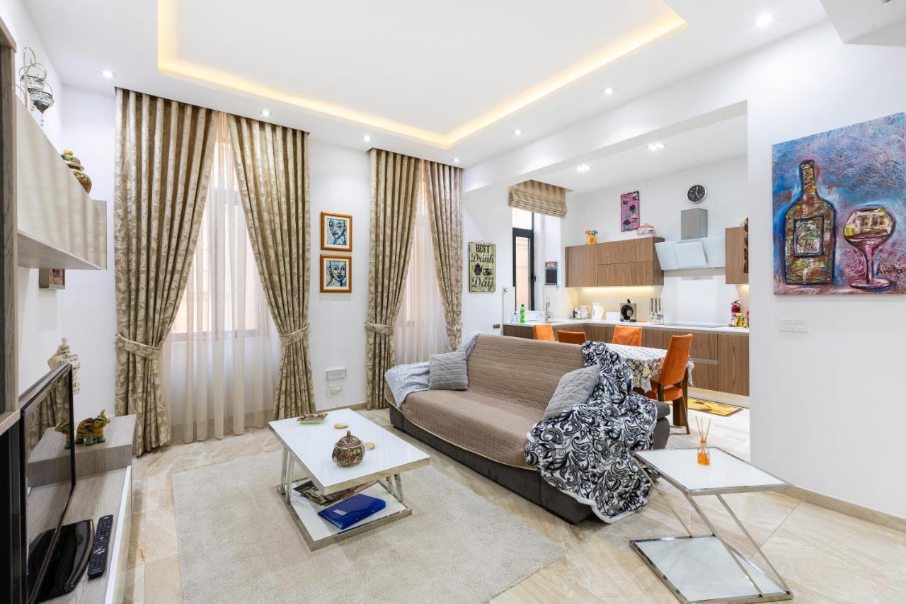 Valletta Large 3 Bedroom Luaran gambar