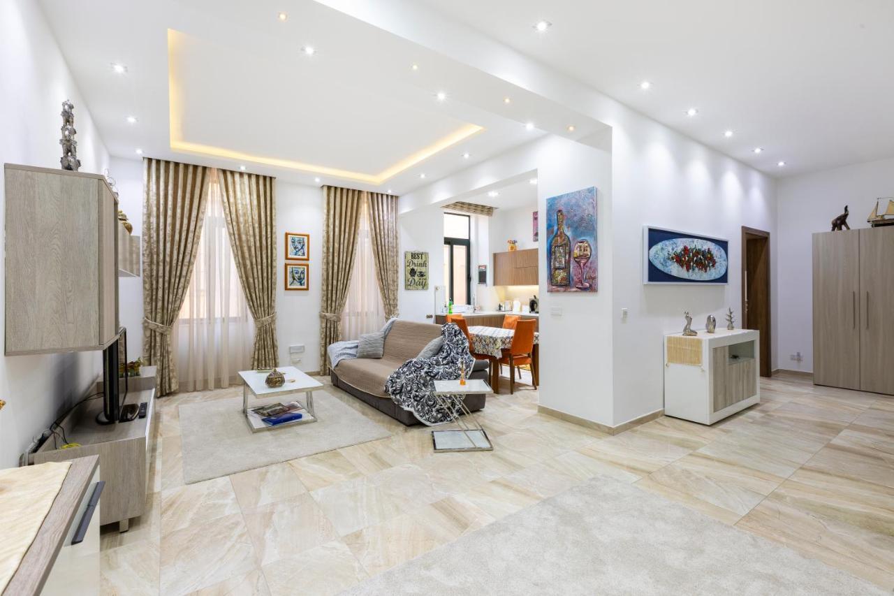 Valletta Large 3 Bedroom Luaran gambar