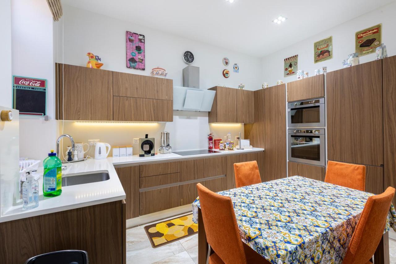 Valletta Large 3 Bedroom Luaran gambar