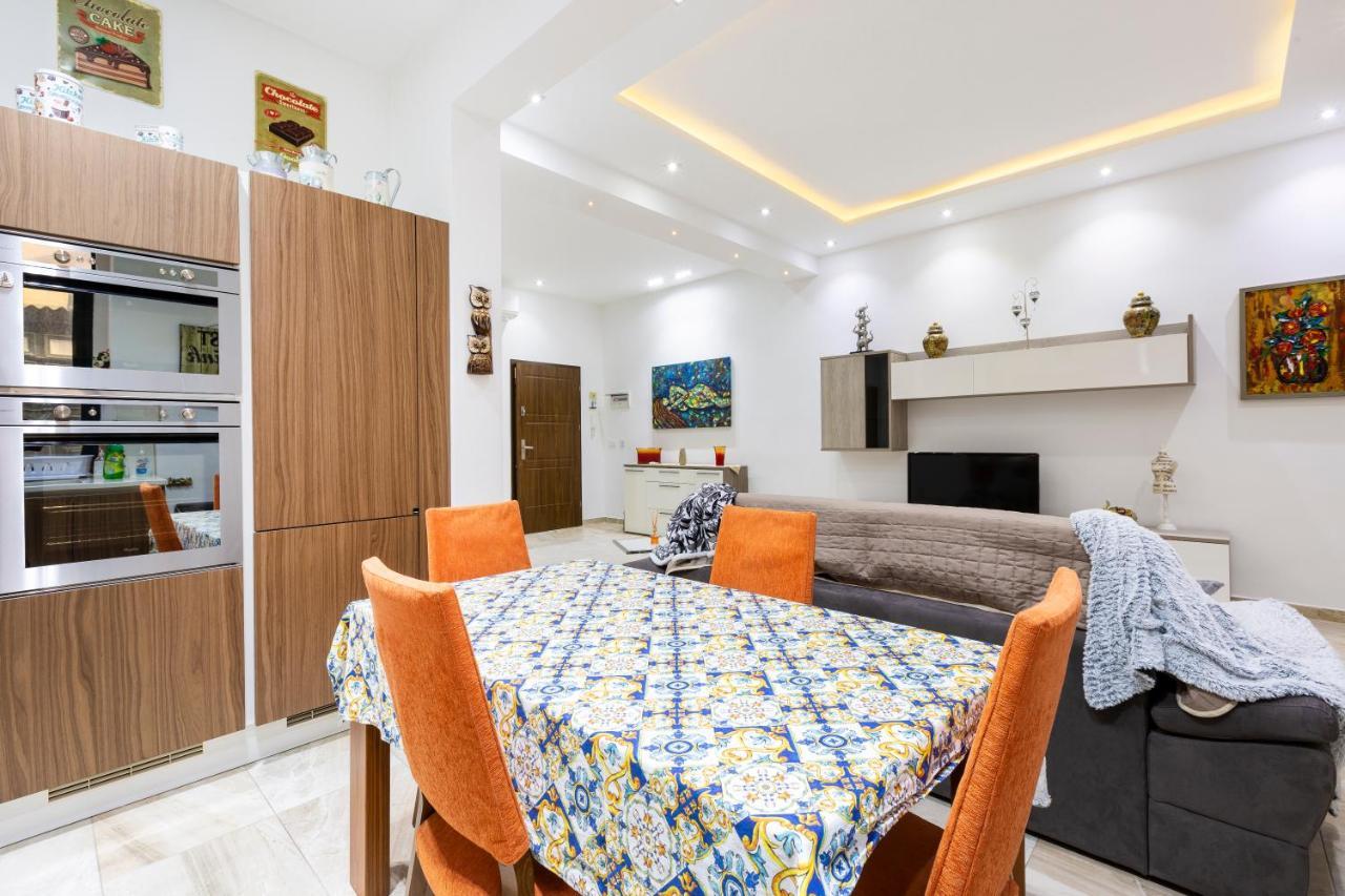 Valletta Large 3 Bedroom Luaran gambar